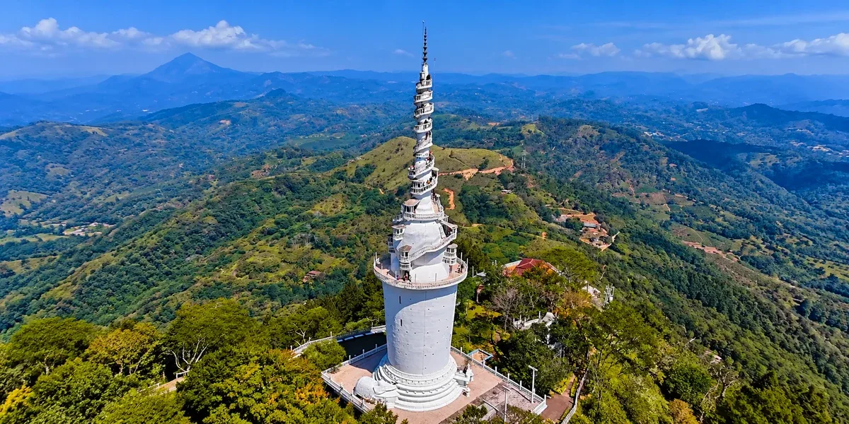 Ambuluwawa tower overlooking the surrounding mountains
